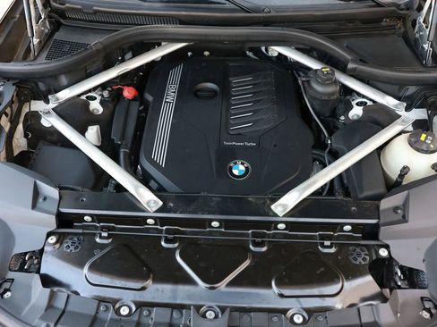 Used 2020 BMW X7 xDrive40i w/ Cold Weather Package image 27