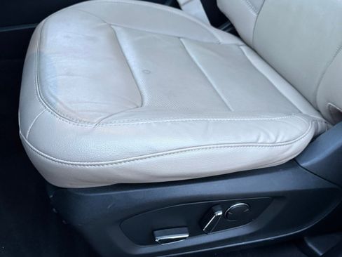 Used 2020 Ford Explorer Limited image 34