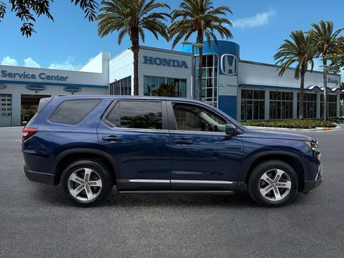 Certified 2024 Honda Pilot EX-L image 9