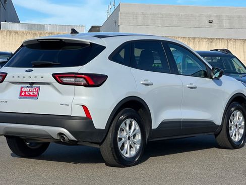 Used 2025 Ford Escape Active image 2