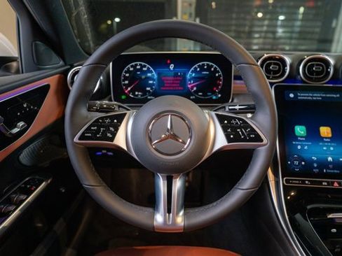 Certified 2025 Mercedes-Benz C 300 4MATIC Sedan image 21