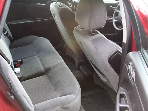 Used 2009 Chevrolet Impala LT FWD image 21