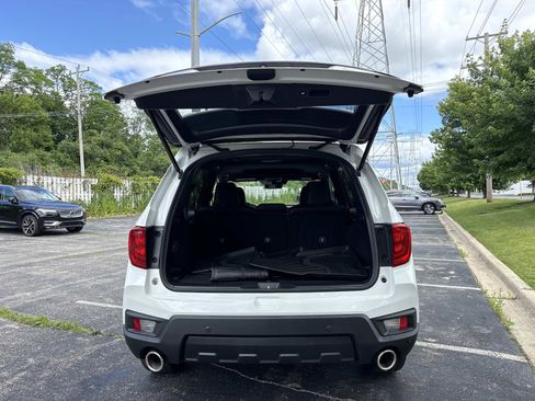 Used 2024 Honda Passport EX-L image 8