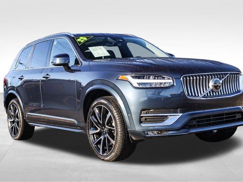 Used 2025 Volvo XC90 B5 Plus w/ Protection Package Premier image 3