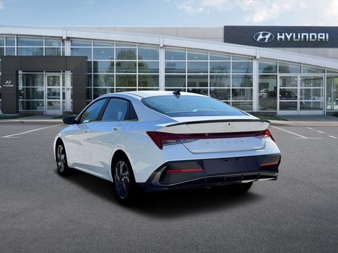 New 2026 Hyundai Elantra SEL Sport Premium FWD image 5