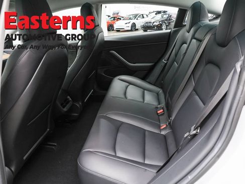 Used 2018 Tesla Model 3 Long Range RWD image 16