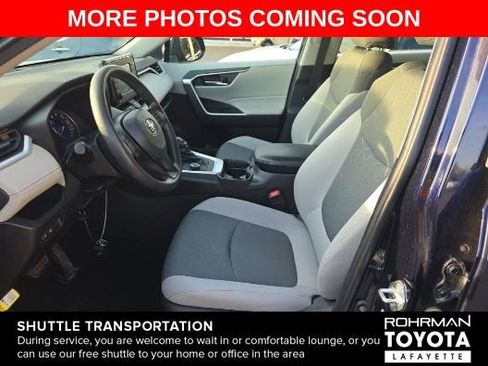 Used 2021 Toyota RAV4 XLE image 6