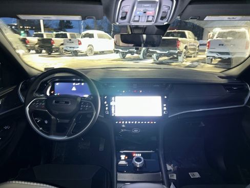 New 2026 Jeep Grand Cherokee Altitude image 15