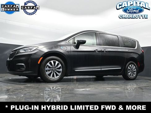 Used 2023 Chrysler Pacifica Limited FWD image 24