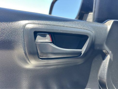 Used 2021 Toyota Tacoma SR5 RWD image 32