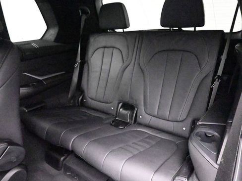 Used 2019 BMW X7 xDrive40i w/ Premium Package AWD/4WD image 18