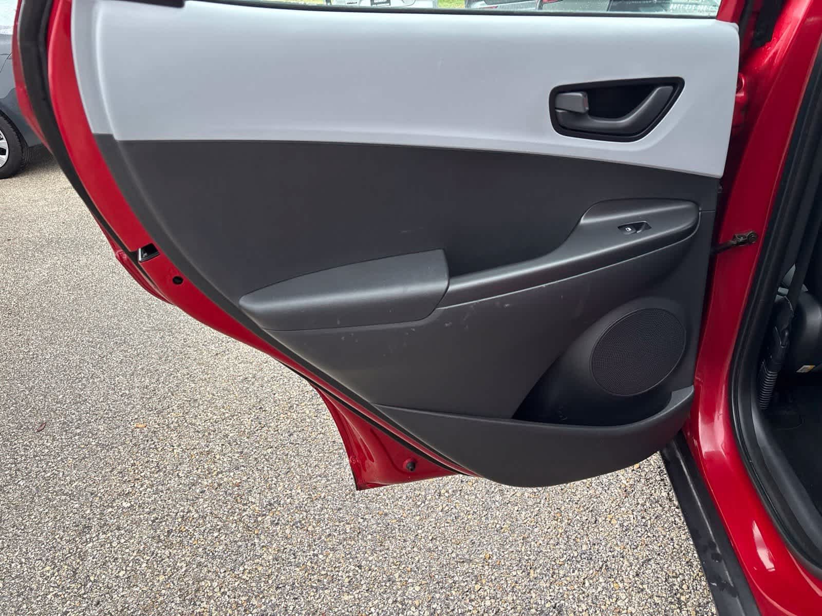 Used 2019 Hyundai Kona SE AWD/4WD image 15