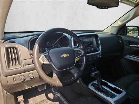 Used 2021 Chevrolet Colorado LT w/ LT Convenience Package AWD/4WD image 10