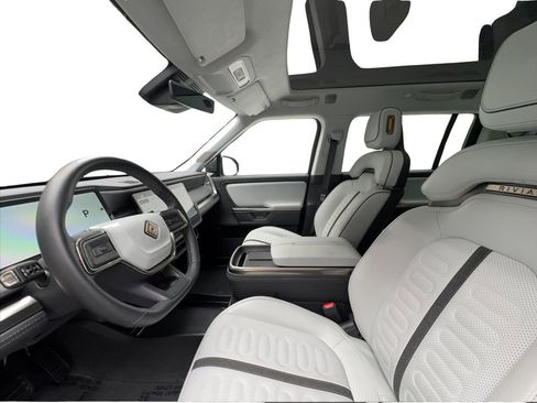 Used 2025 Rivian R1S Adventure AWD/4WD image 19