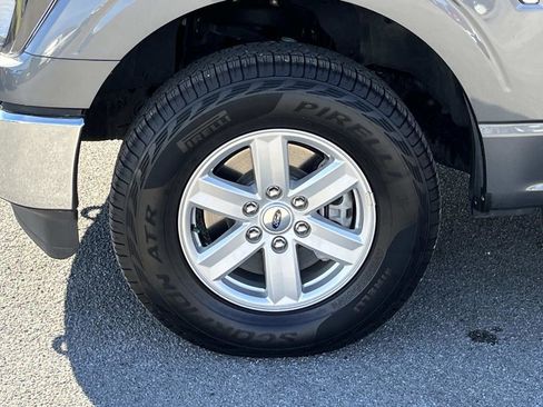 Used 2023 Ford F150 XLT w/ Trailer Tow Package image 12