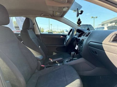 Used 2016 Volkswagen Jetta S FWD image 8