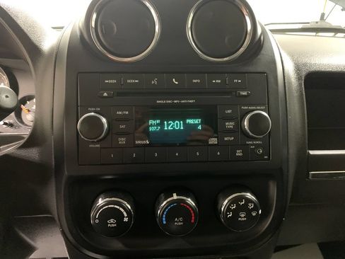 Used 2016 Jeep Patriot Sport w/ Power Value Group AWD/4WD image 27
