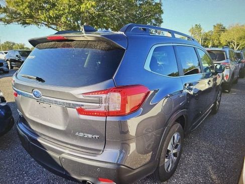 Used 2025 Subaru Ascent Premium AWD/4WD image 2