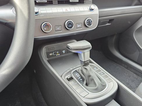 New 2026 Hyundai Kona SE image 22