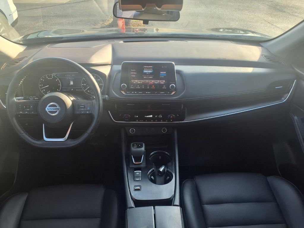 Used 2021 Nissan Rogue SV w/ Premium Package FWD image 3