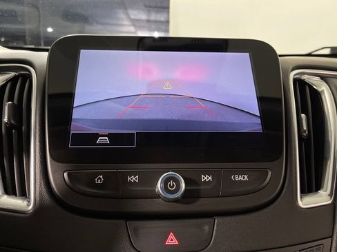 Used 2022 Chevrolet Malibu Premier FWD image 23