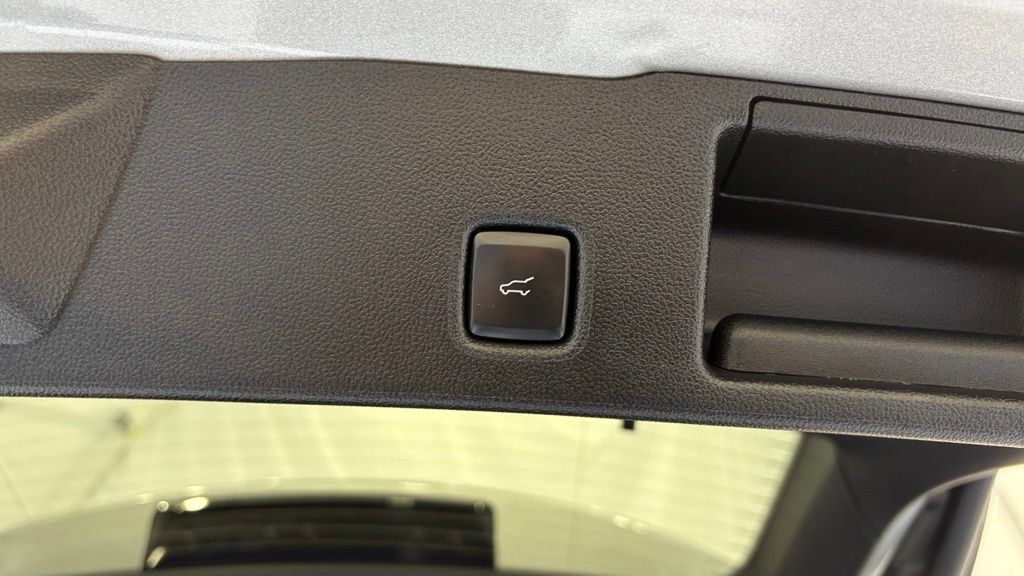 Certified 2024 Ford Escape Active AWD/4WD image 6