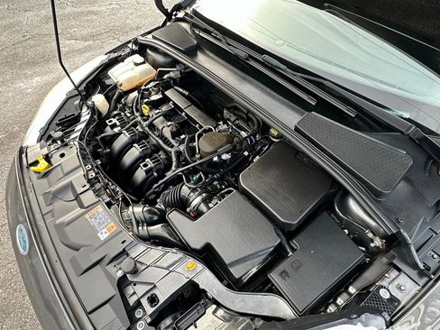 Used 2015 Ford Focus SE image 34