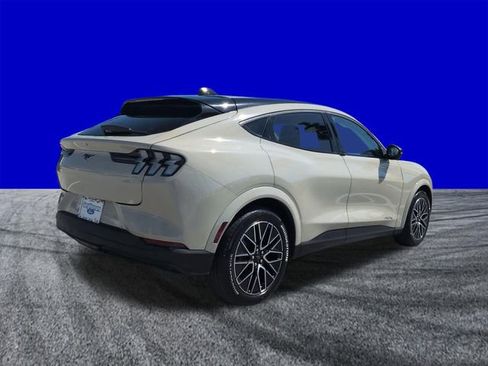 Certified 2025 Ford Mustang Mach-E Premium AWD/4WD image 4