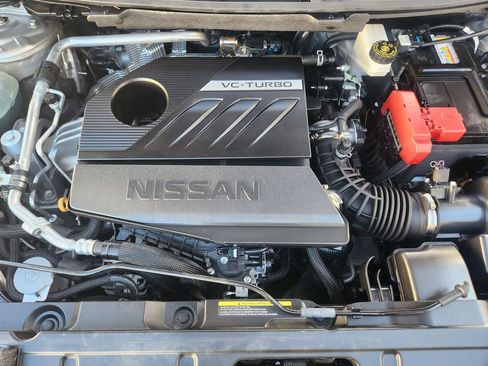 Used 2023 Nissan Rogue Platinum w/ Platinum Premium Package image 17