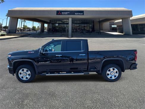 Used 2022 Chevrolet Silverado 2500 LTZ w/ Z71 Chrome Sport Edition image 2