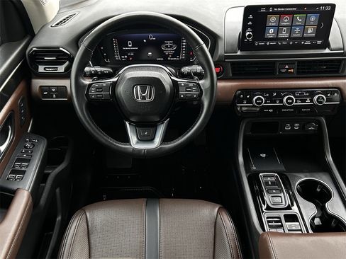 Used 2024 Honda Pilot Elite image 13