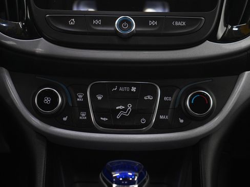 Used 2018 Chevrolet Volt LT w/ LT Driver Confidence Package FWD image 17