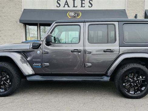 Used 2022 Jeep Wrangler Unlimited Sahara w/ Cold Weather Group image 2