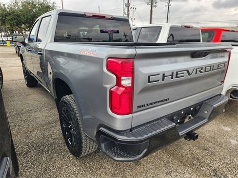 Used 2024 Chevrolet Silverado 1500 LT Trail Boss w/ LPO, Dark Essentials Package image 4