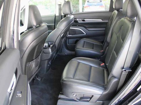 Used 2020 Kia Telluride S FWD image 10