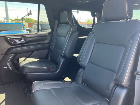 Used 2021 GMC Yukon SLT w/ SLT Premium Package image 30