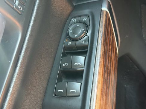 Used 2019 Chevrolet Silverado 1500 High Country RWD image 37