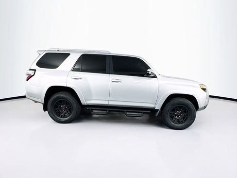 Used 2018 Toyota 4Runner SR5 Premium AWD/4WD image 11