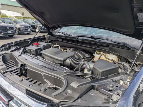 Used 2023 GMC Yukon SLT image 39