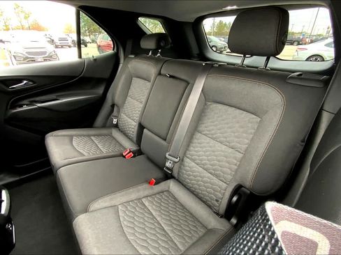 Certified 2019 Chevrolet Equinox LT w/ Driver Convenience Package FWD image 18