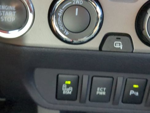 Used 2019 Toyota Tacoma TRD Off-Road AWD/4WD image 26
