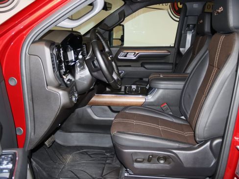 Used 2025 Chevrolet Silverado 2500 High Country w/ Technology Package AWD/4WD image 49