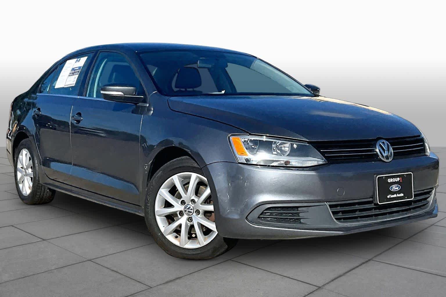 Used 2013 Volkswagen Jetta SE FWD image 3