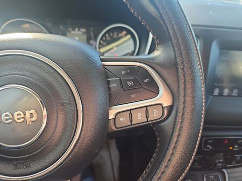 Used 2019 Jeep Compass Latitude w/ Safety & Security Group image 17