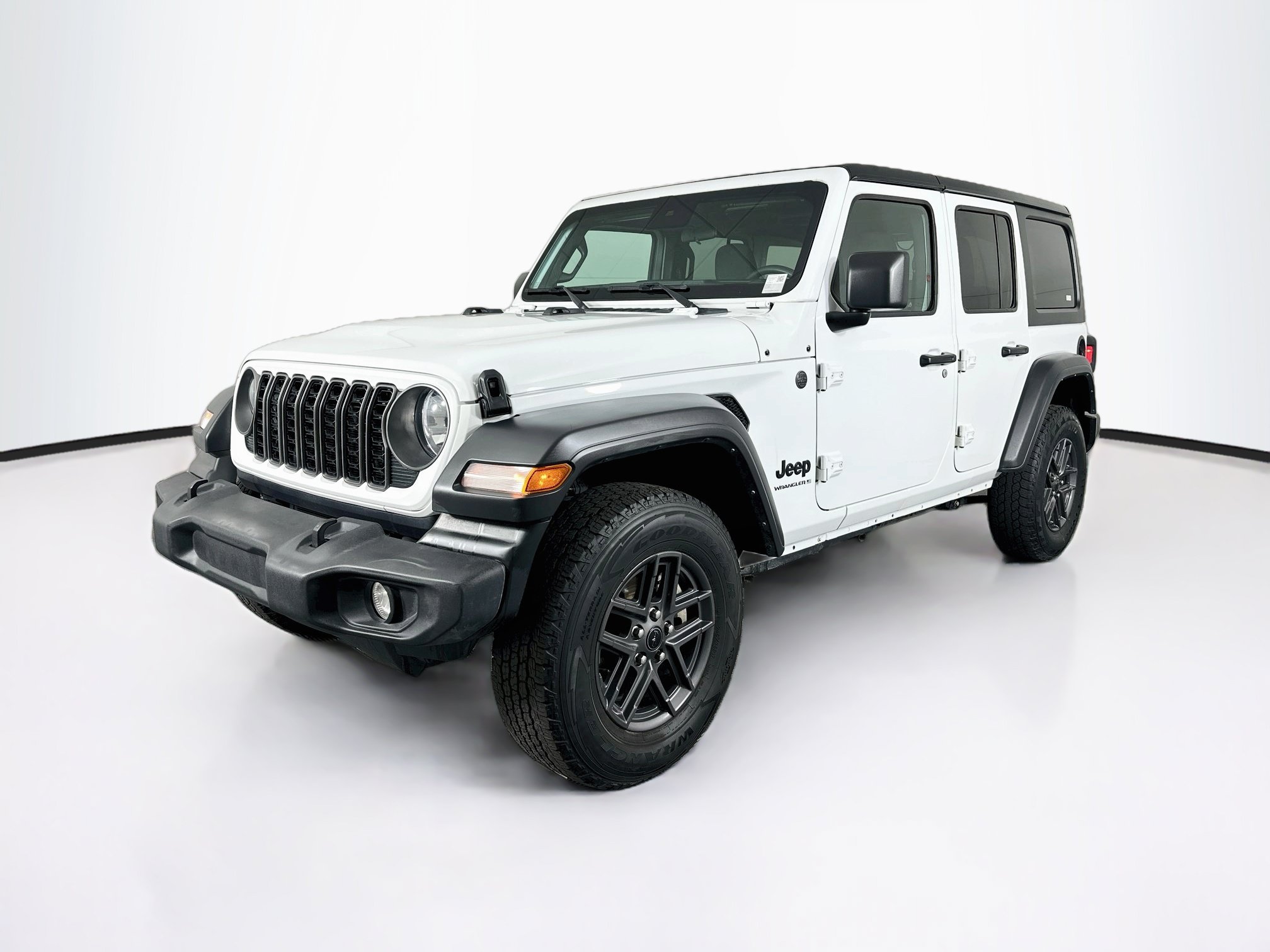 Used 2024 Jeep Wrangler Unlimited Sport AWD/4WD image 3