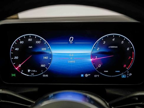 Used 2024 Mercedes-Benz GLC 300 4MATIC image 24