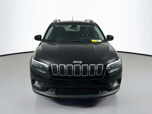 Used 2019 Jeep Cherokee Latitude Plus FWD image 2