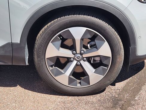 Used 2025 Volvo XC40 B5 Plus AWD/4WD image 30