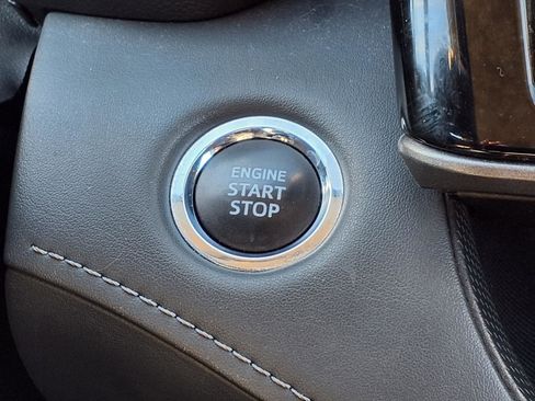 Used 2023 Toyota Highlander LE image 14