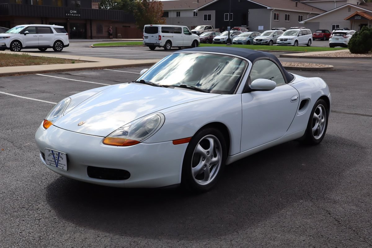 Used 1999 Porsche Boxster RWD image 23
